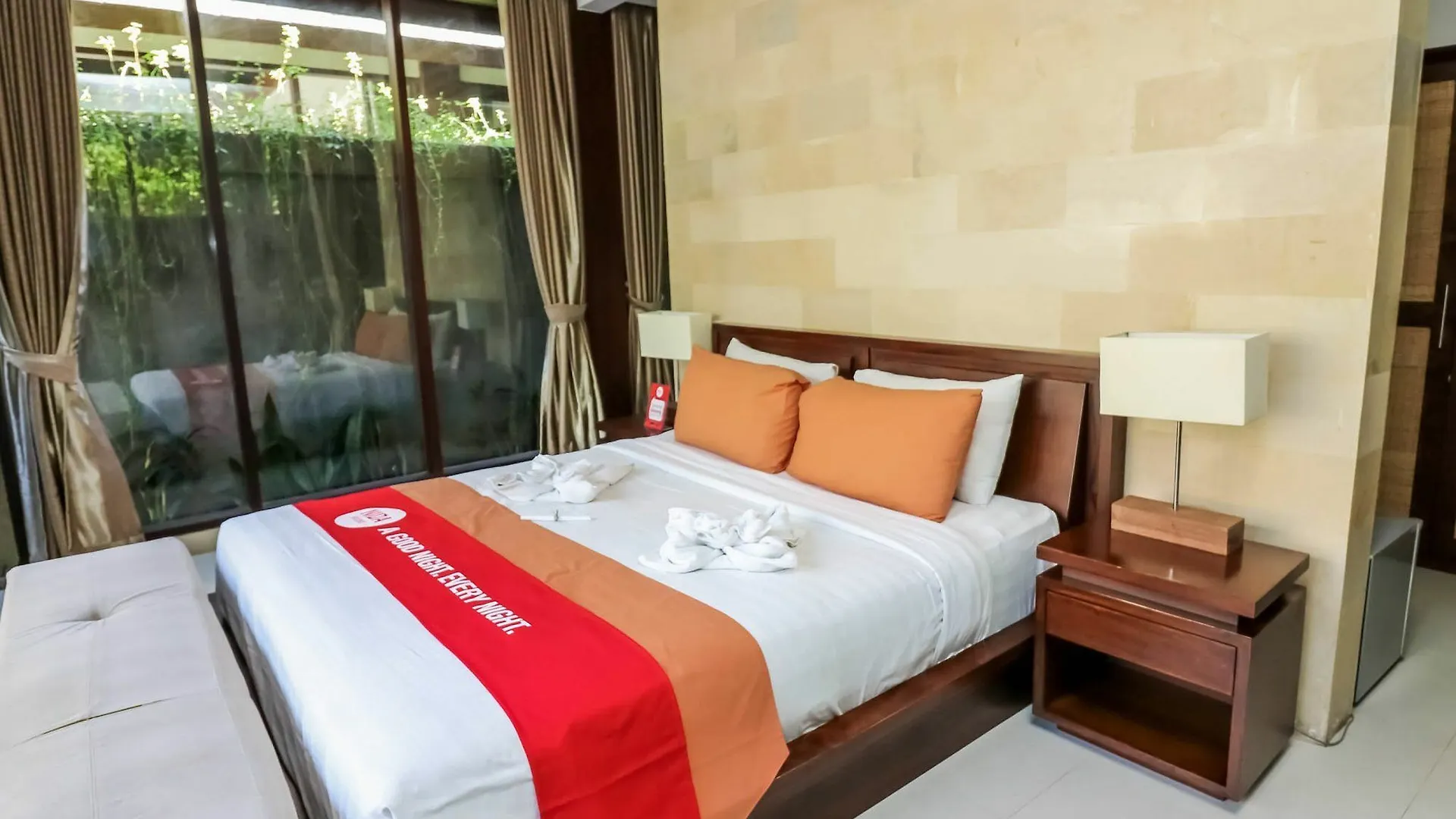 Nida Rooms Ubud Raya Pengosekan 2*, ウブド インドネシア