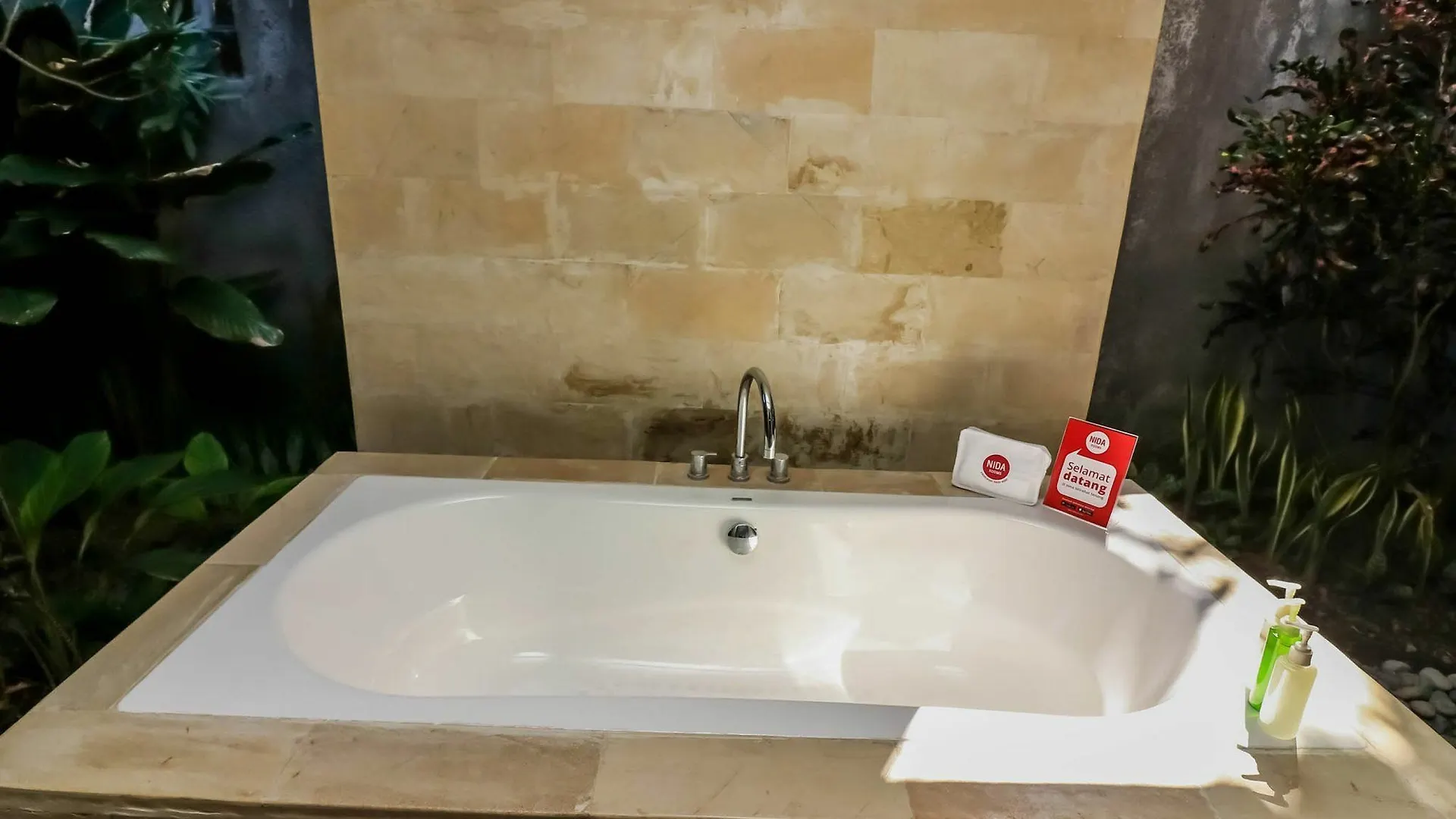 ** ホテル Nida Rooms Ubud Raya Pengosekan インドネシア
